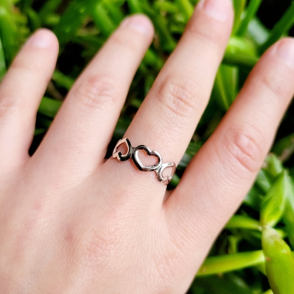 New Classic Silver Simple Dainty Silver Heart Ring Band and Toe Ring - Picture 2 of 7